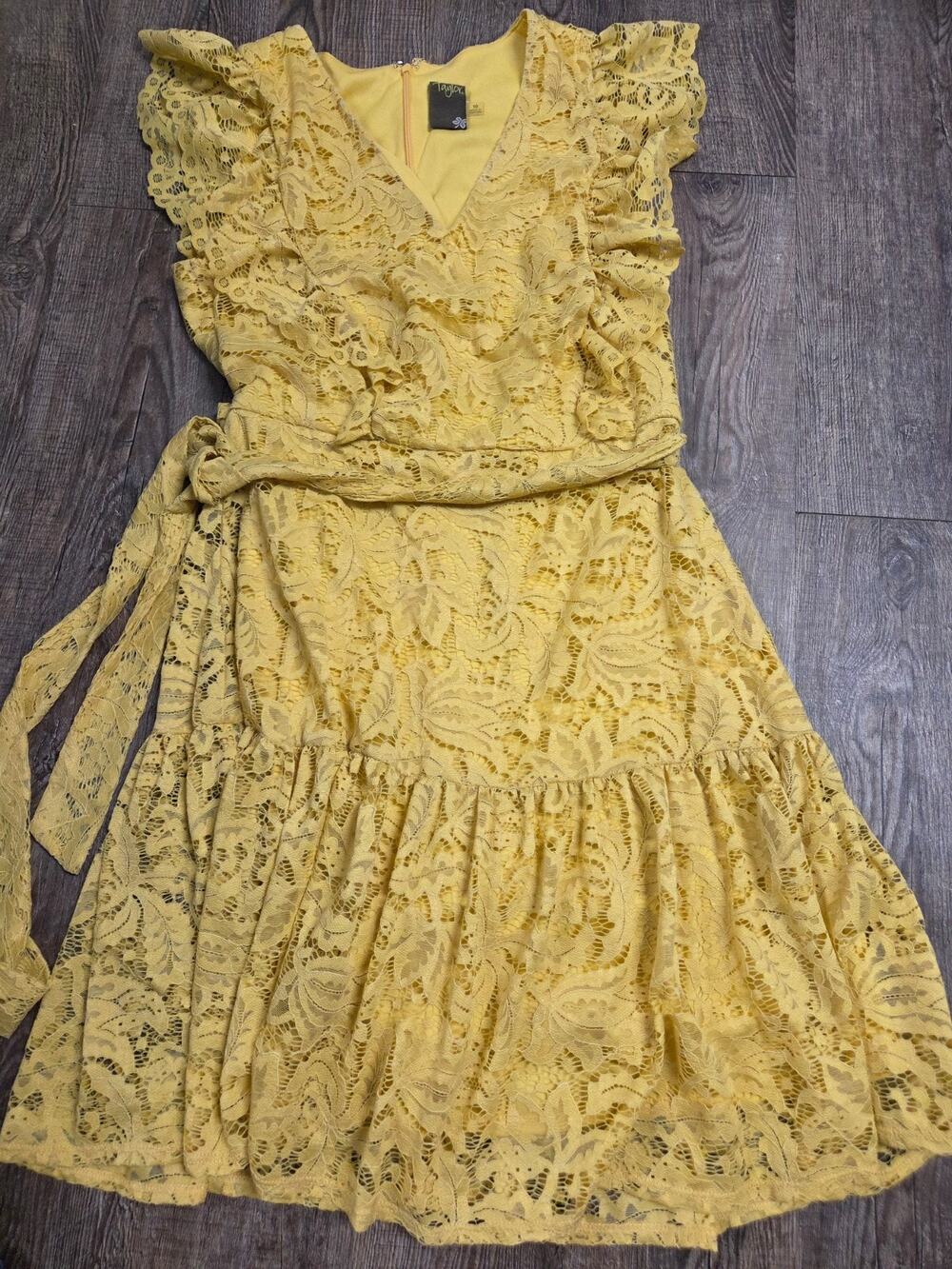 Taylor Gold Mustard Yellow Lace Flutter Sleeve Dress Belted Size 10